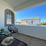Luxury Walking Distance Gale *