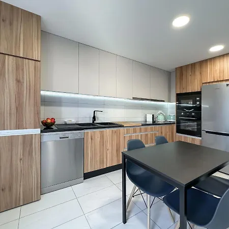 Luxury Walking Distance Galé Villa *